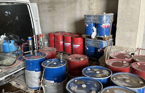 Yürek Polimer'de su deposuna uygulanan su yalıtımı ve izolasyon çözümleri.