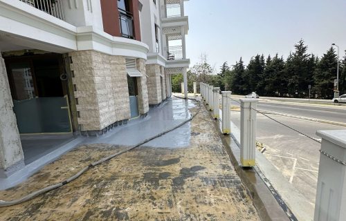 Emlak Konut projelerinde çatı ve teras alanlarında yapılan su yalıtımı çalışmaları.