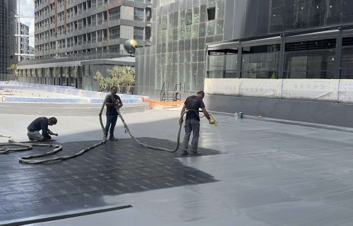 Radisson Blu Otel çatı teras alanlarında yapılan polyurea sprey su yalıtımı uygulaması.