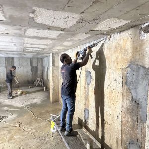 Bodrum katlarda su yalıtımı için uygulanan izolasyon çalışması, yeraltı su sızıntılarına ve nem hasarına karşı koruma sağlar.