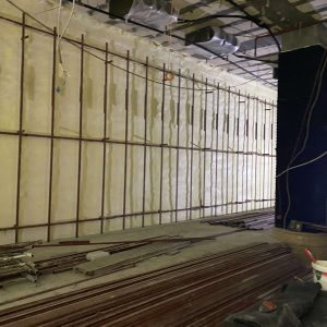 ic-mekan-3 İç mekanda poliüretan sprey izolasyon uygulaması, ısı ve ses yalıtımı sağlayarak konforlu yaşam alanları oluşturur.